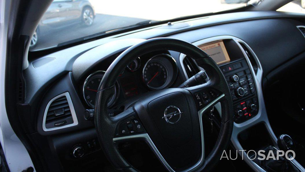Opel Astra de 2012