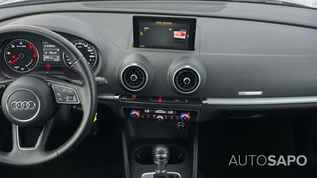 Audi A3 2.0 TDi Attraction S tronic de 2016