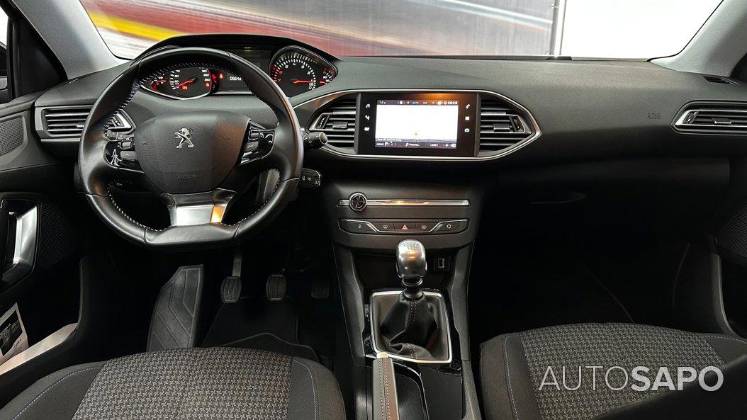 Peugeot 308 1.2 PureTech Style de 2019