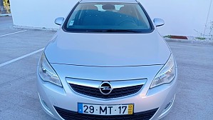 Opel Astra 1.7 CDTi Executive 105g S/S de 2012