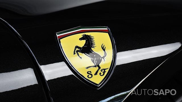 Ferrari SF90 de 2023