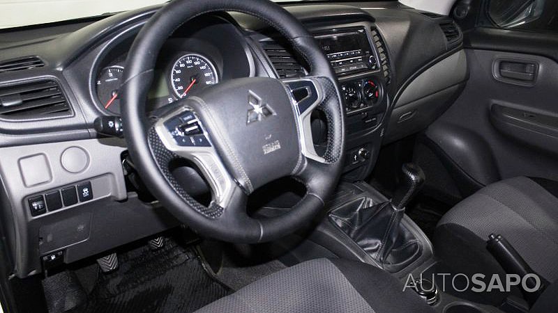 Mitsubishi L200 2.3 DI-D Space Cab Kimono 4WD de 2018