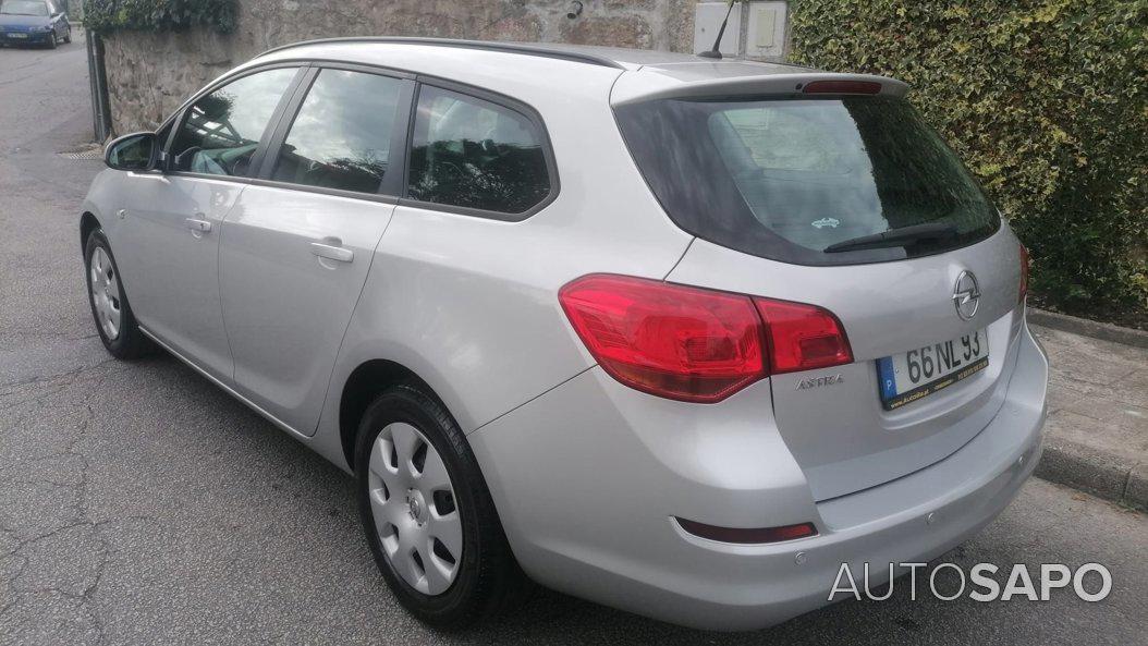 Opel Astra de 2011