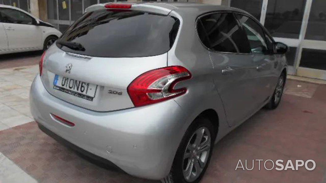 Peugeot 208 de 2014