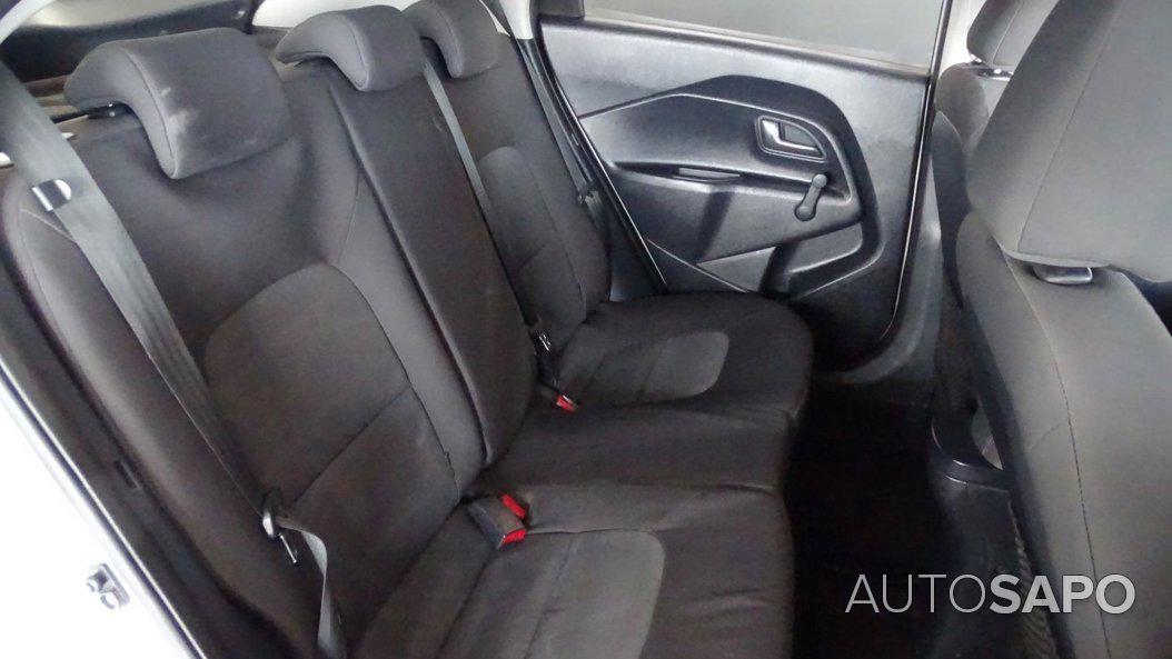 Kia Rio 1.2 CVVT LX de 2016