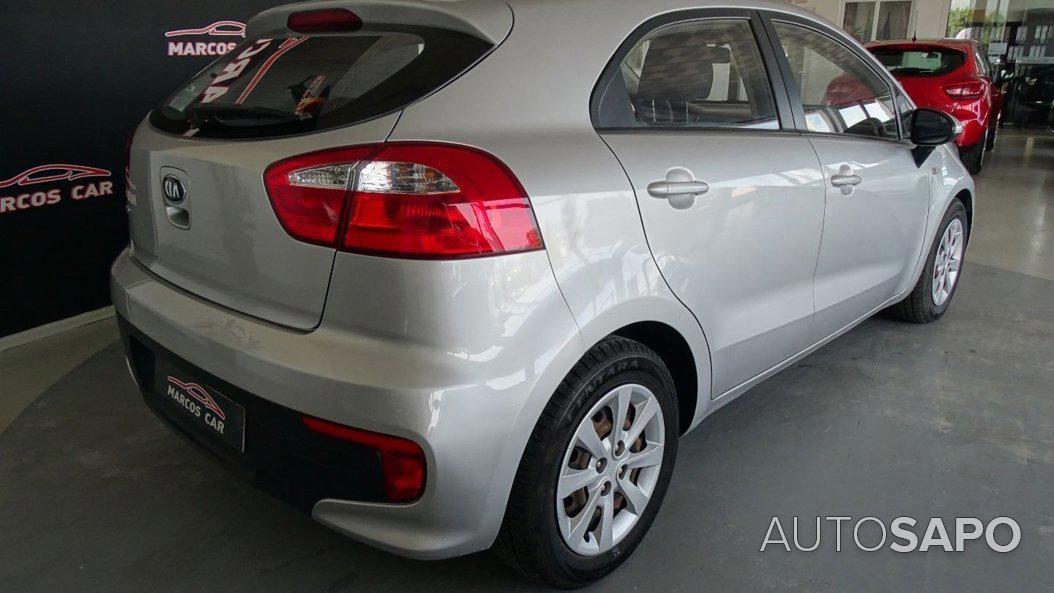 Kia Rio 1.2 CVVT LX de 2016