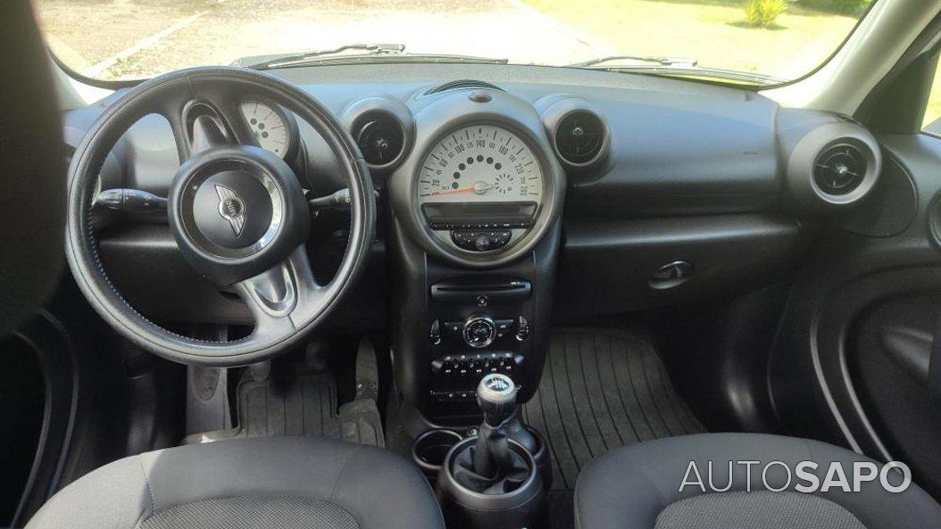 MINI Countryman One D de 2011