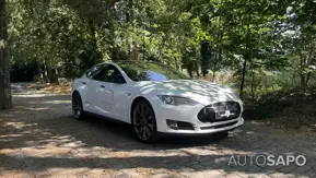 Tesla Model S 90D de 2016