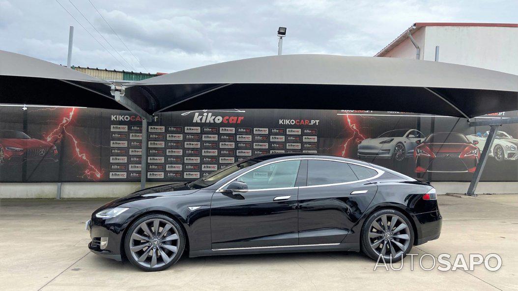 Tesla Model S 85D de 2016