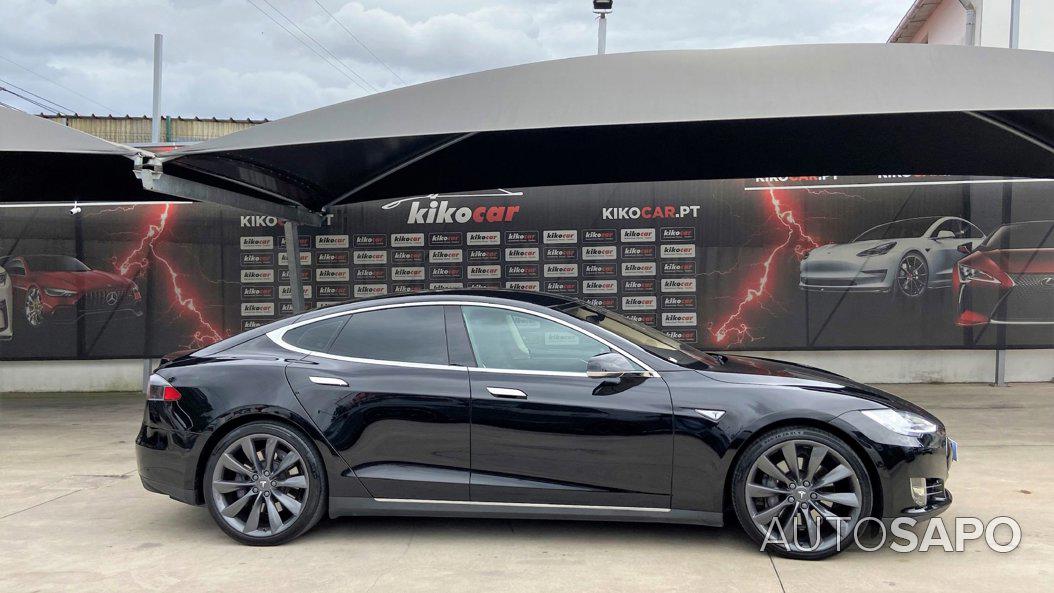 Tesla Model S 85D de 2016