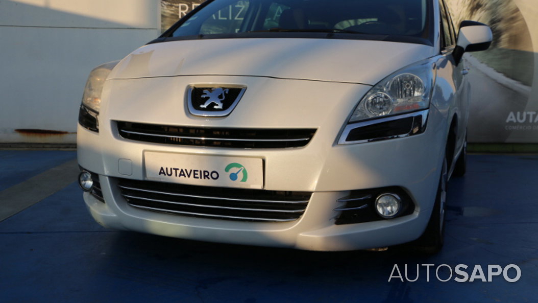 Peugeot 5008 1.6 e-HDi 7L Active 2-Tronic de 2013