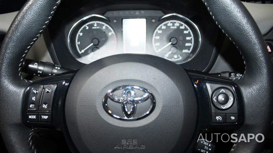 Toyota Yaris 1.5 VVT-i Active+AC de 2019