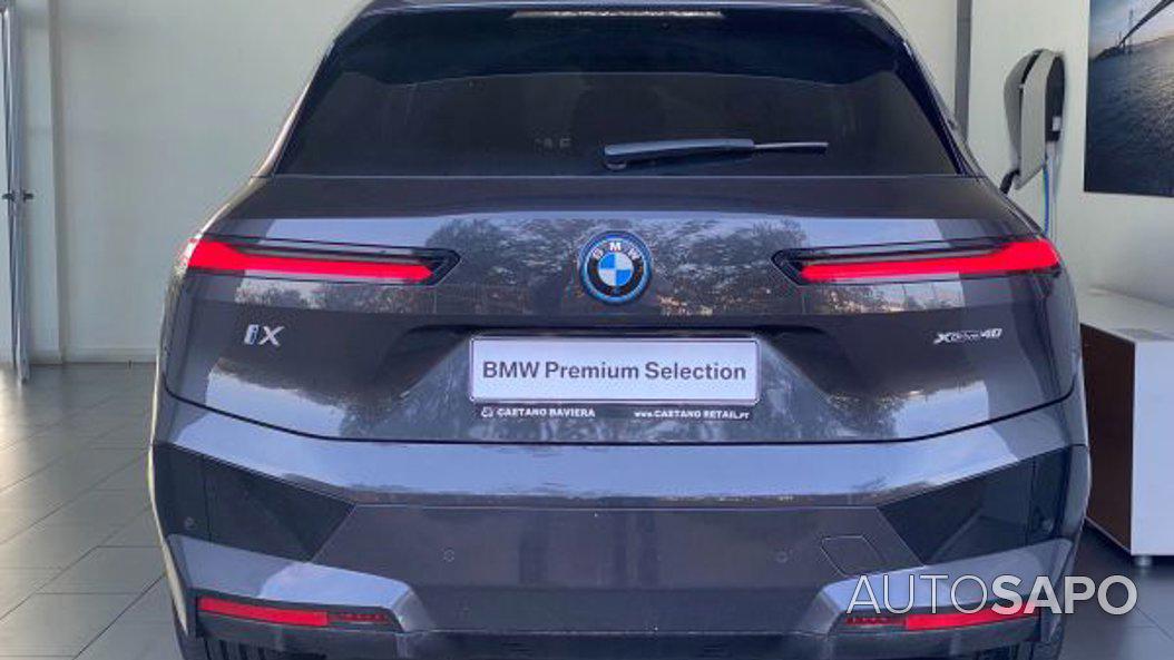 BMW iX xDrive 40 Pack Desportivo de 2023