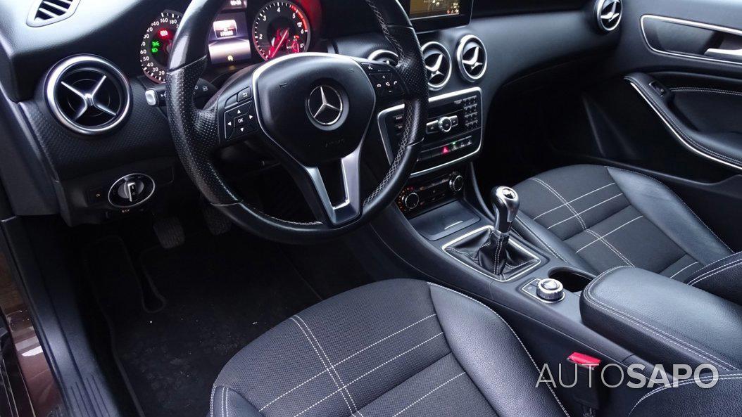 Mercedes-Benz Classe A 180 CDi B.E. Urban de 2015