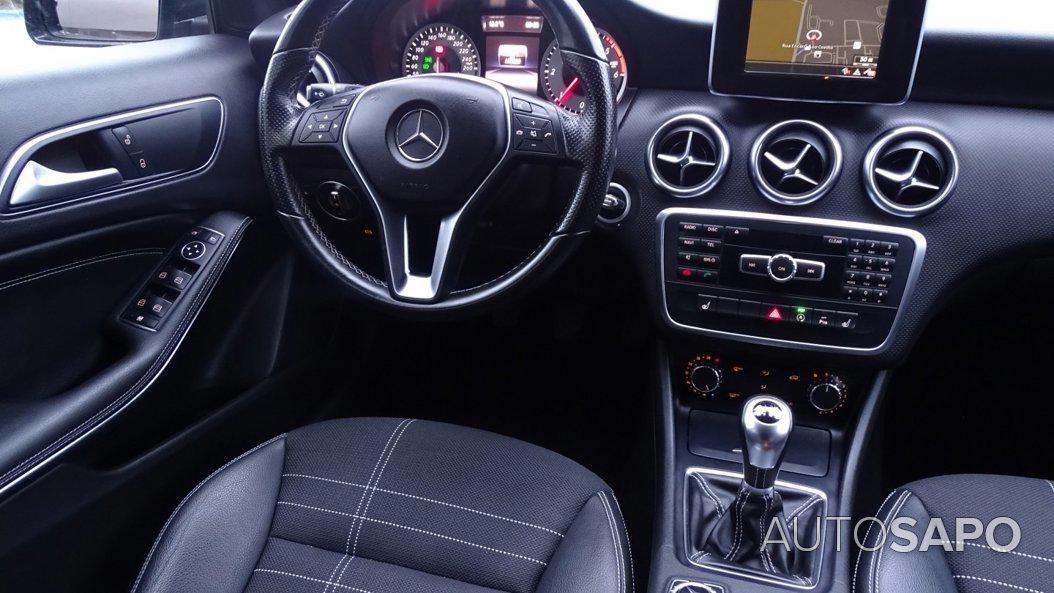 Mercedes-Benz Classe A 180 CDi B.E. Urban de 2015