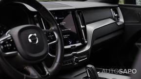 Volvo XC60 2.0 B4 R-Design de 2021