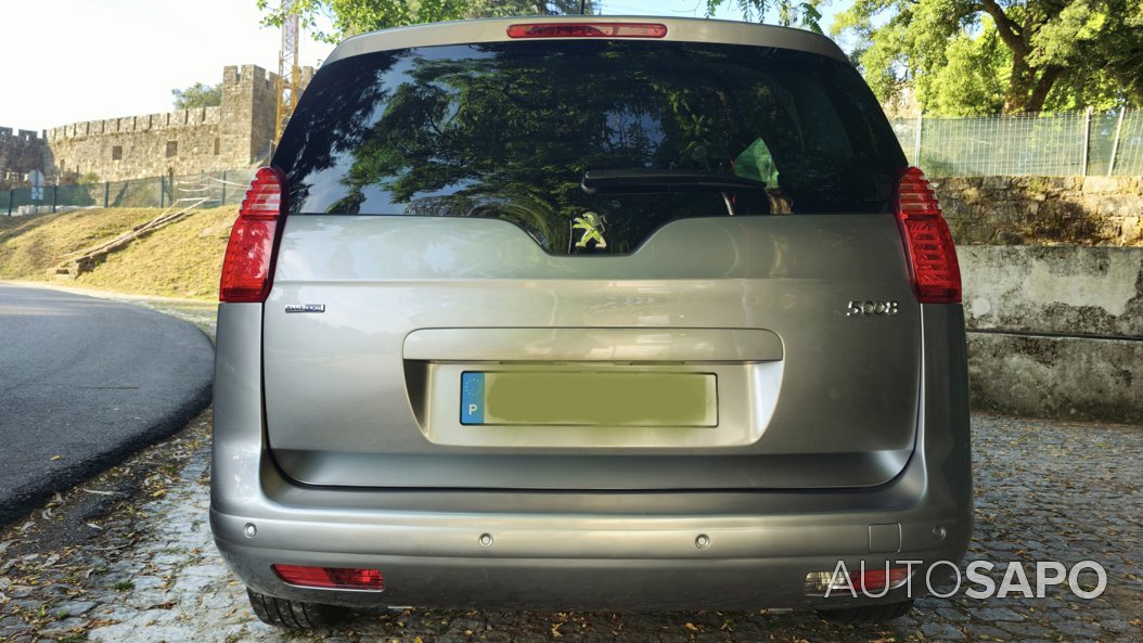 Peugeot 5008 1.6 BlueHDi Allure EAT6 de 2015