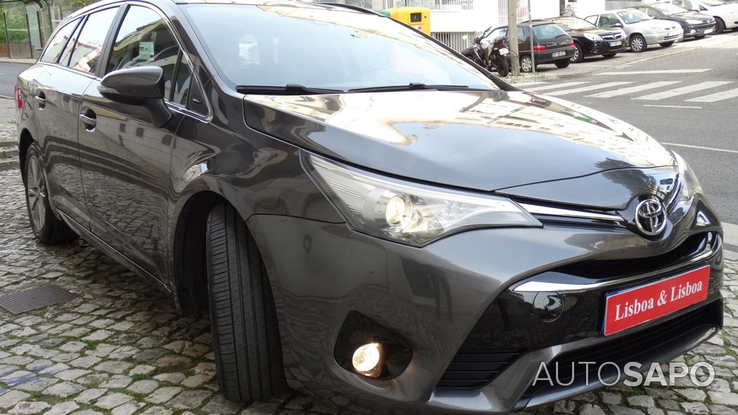 Toyota Avensis 1.6 D-4D Exclusive+GPS de 2016