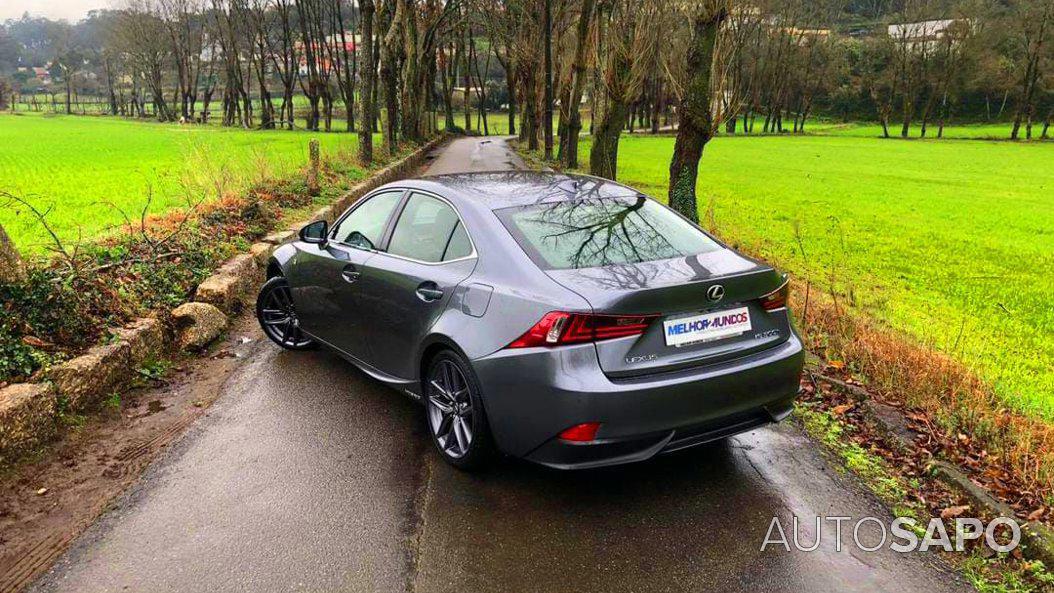 Lexus IS de 2015