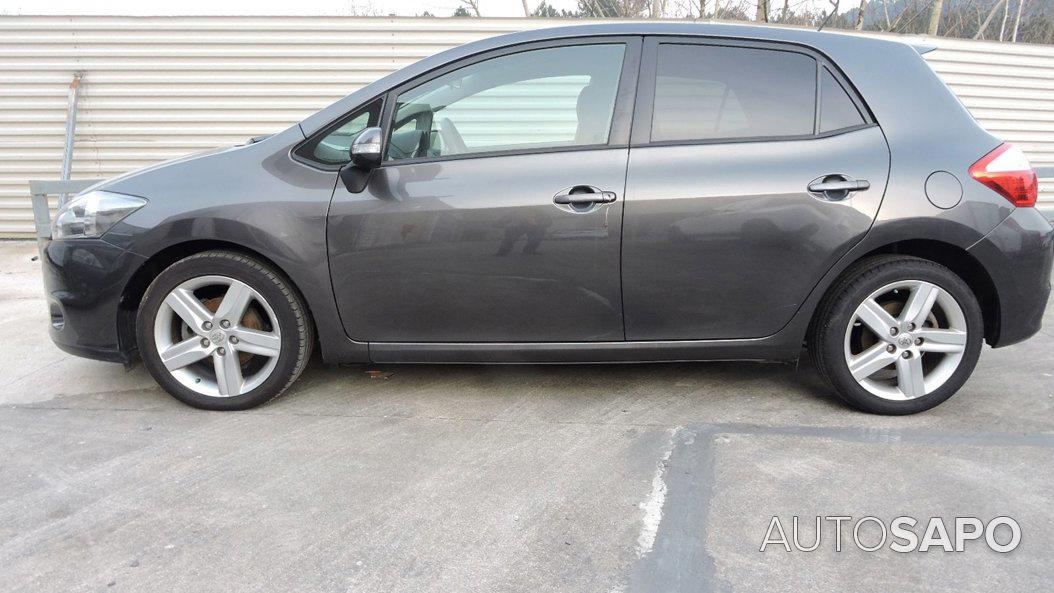 Toyota Auris de 2011