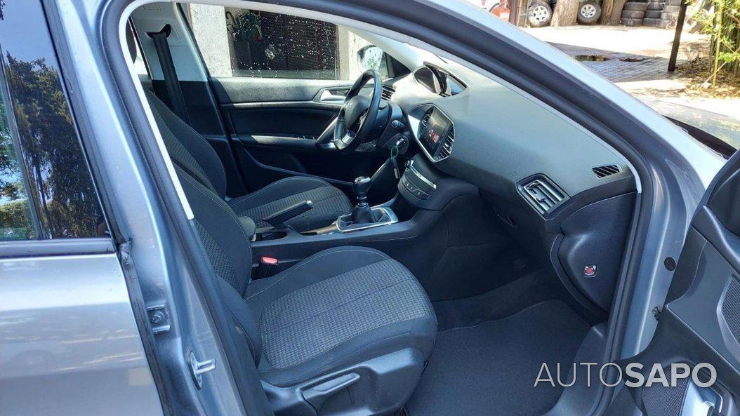 Peugeot 308 1.5 BlueHDi Business Line de 2020