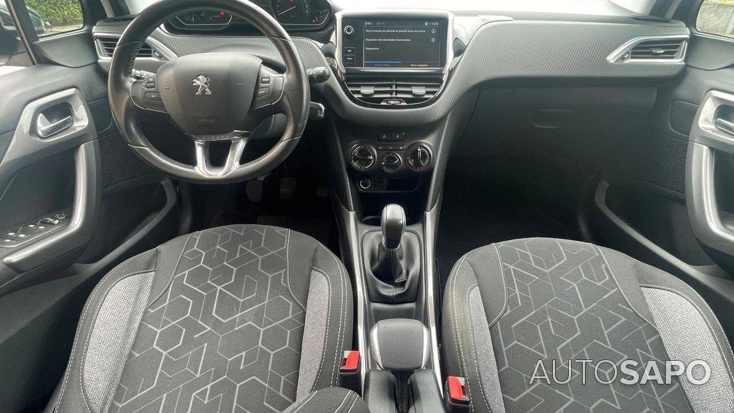 Peugeot 2008 1.2 PureTech Style de 2017