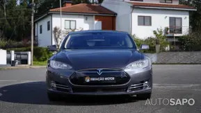 Tesla Model S 85D de 2015