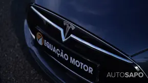 Tesla Model S 85D de 2015