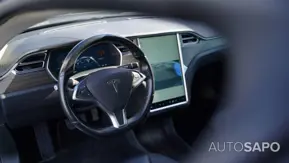 Tesla Model S 85D de 2015