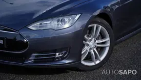 Tesla Model S 85D de 2015