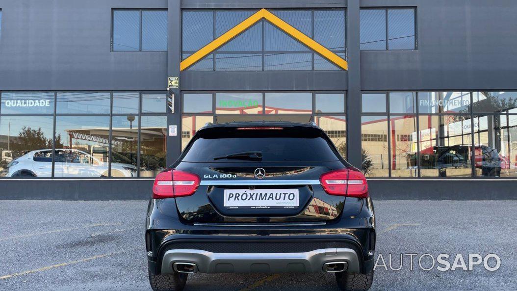 Mercedes-Benz Classe GLA 180 d AMG Line de 2017