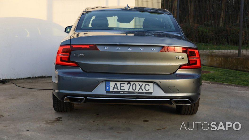 Volvo S90 2.0 T8 Momentum Plus AWD Geartronic de 2021