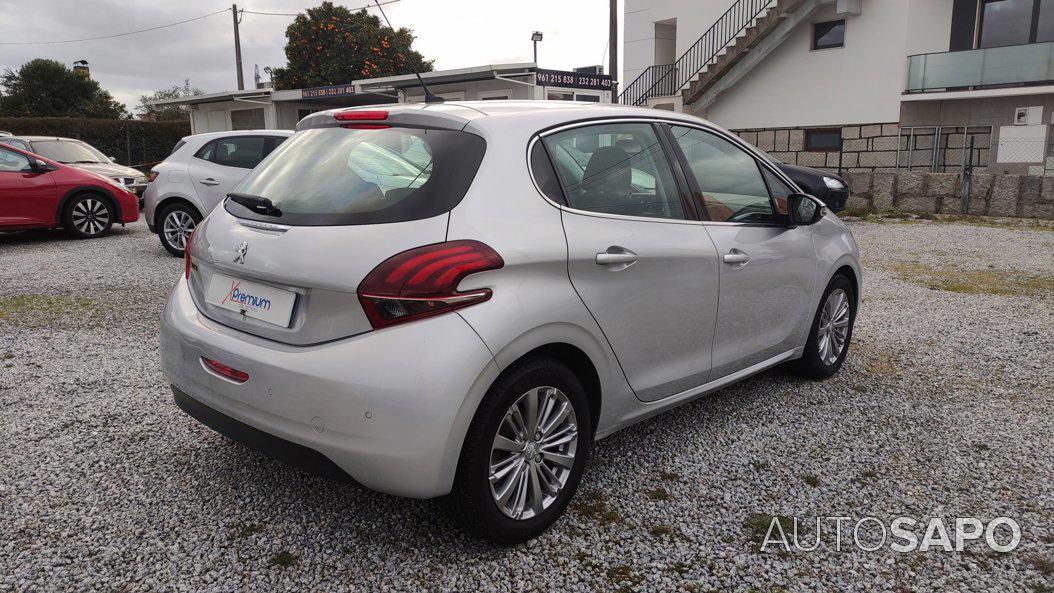 Peugeot 208 1.2 PureTech Allure de 2018