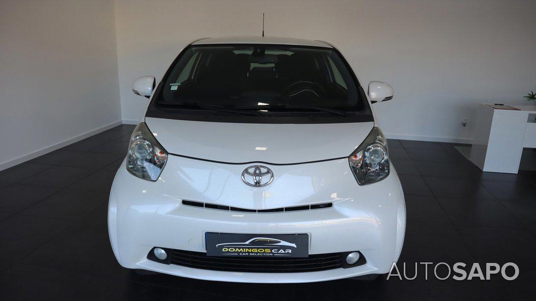 Toyota iQ de 2011