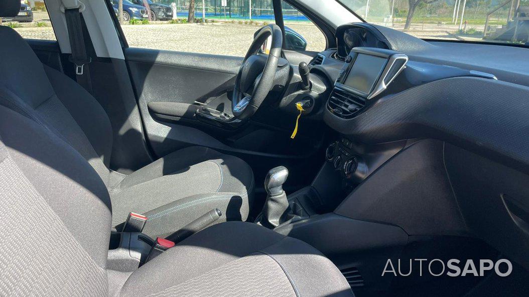 Peugeot 208 1.2 PureTech Style de 2018