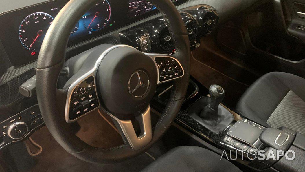 Mercedes-Benz 180 de 2021