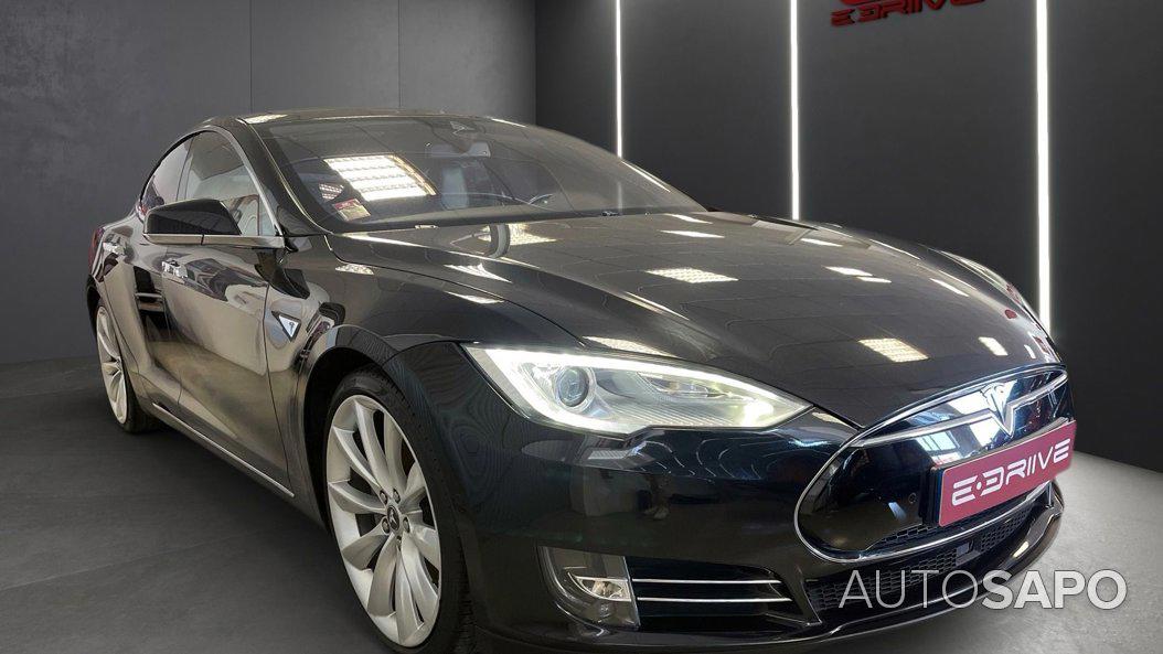 Tesla Model S 85D de 2016