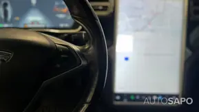 Tesla Model S 85D de 2016