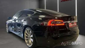 Tesla Model S 85D de 2016