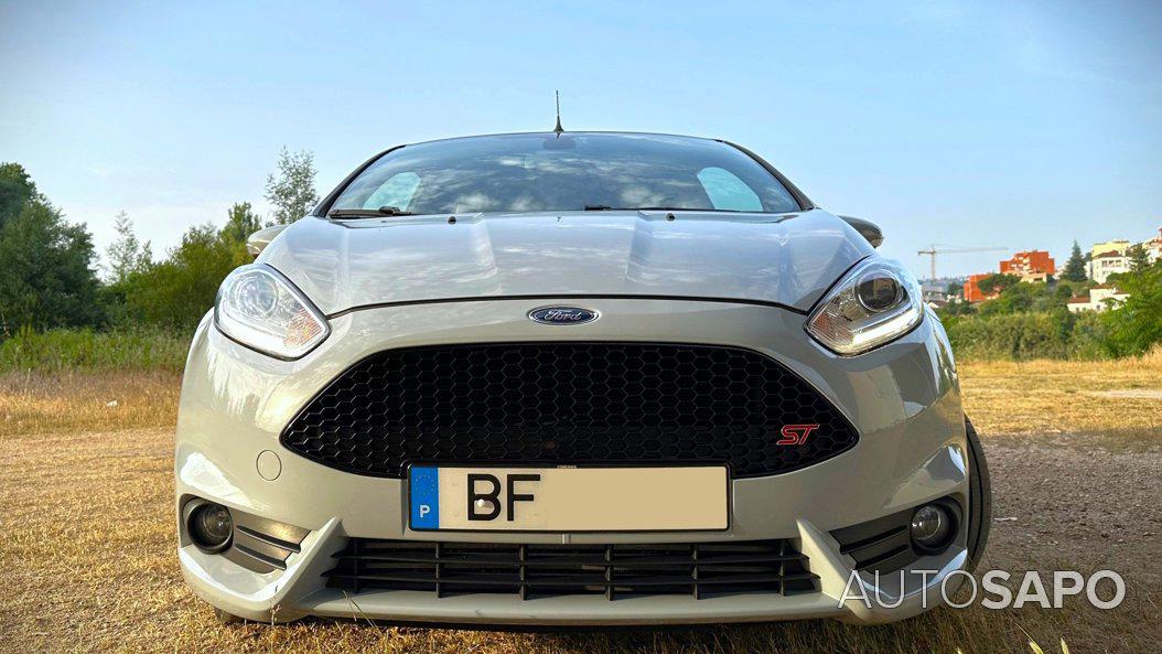 Ford Fiesta ST200 de 2016