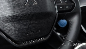 Peugeot 2008 1.2 PureTech Active de 2021