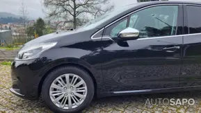 Peugeot 208 de 2015