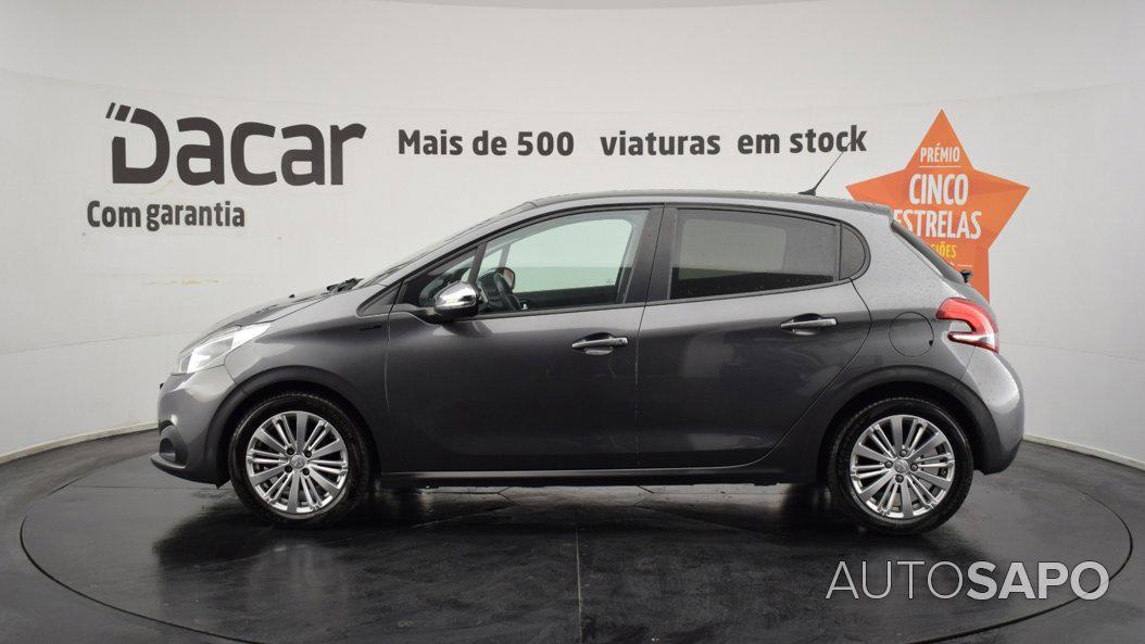 Peugeot 208 1.2 PureTech Life Signature de 2019