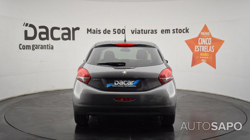 Peugeot 208 1.2 PureTech Life Signature de 2019