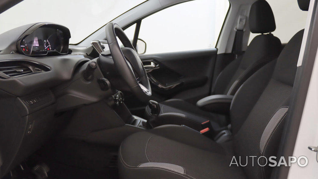 Peugeot 208 Active 1.4 VTi de 2015