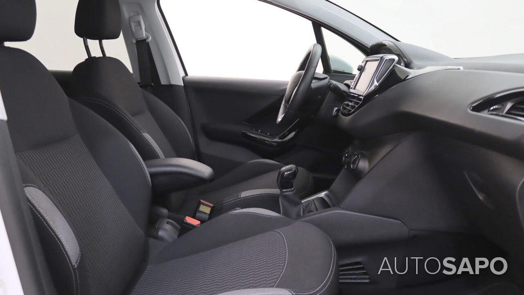 Peugeot 208 Active 1.4 VTi de 2015