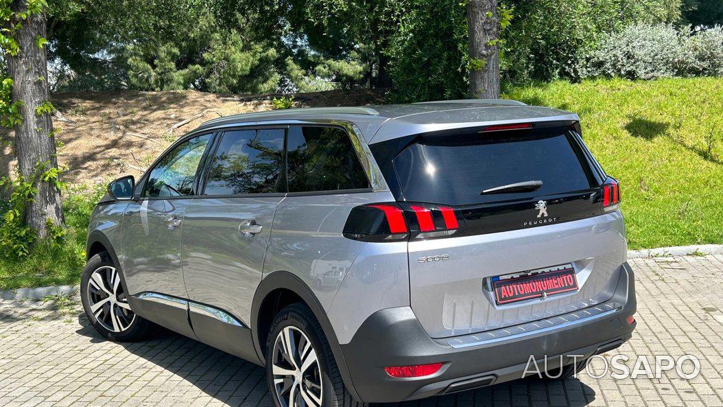 Peugeot 5008 de 2023