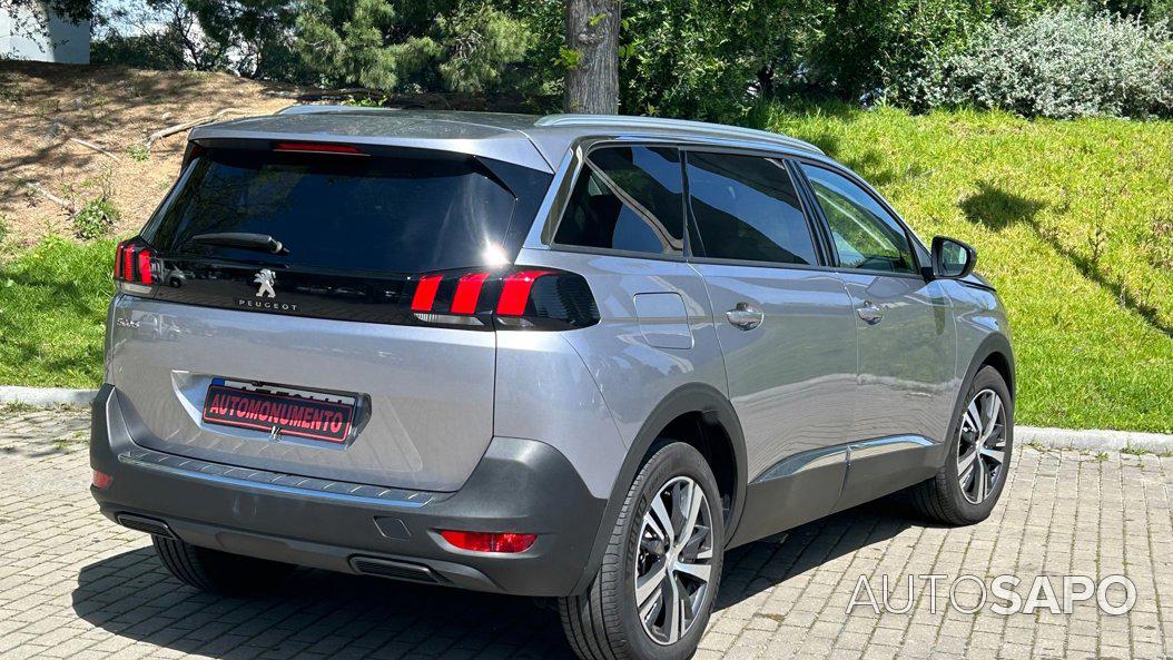 Peugeot 5008 de 2023