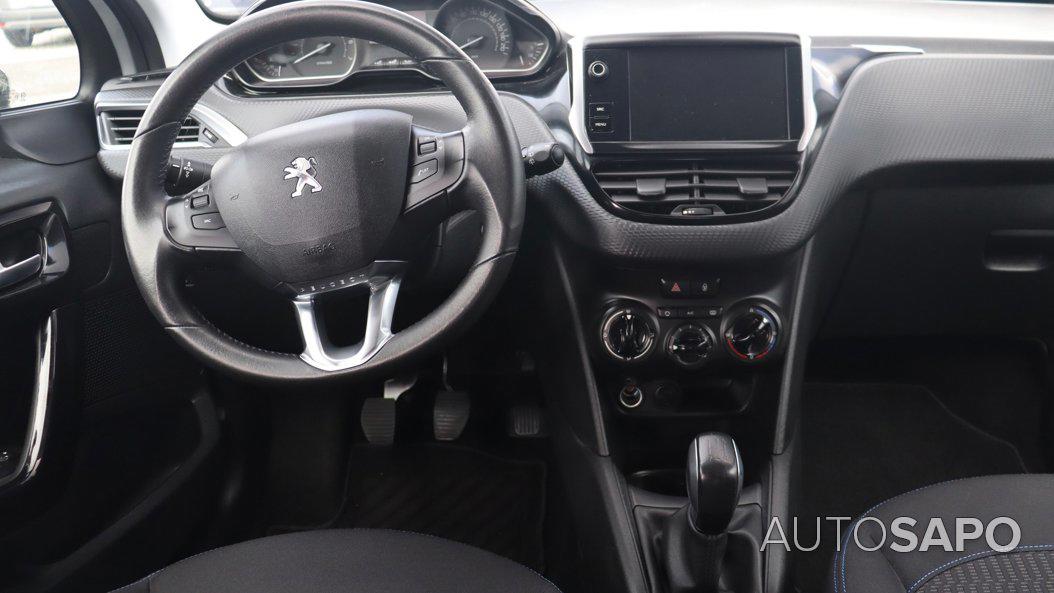 Peugeot 208 1.2 PureTech Style de 2018