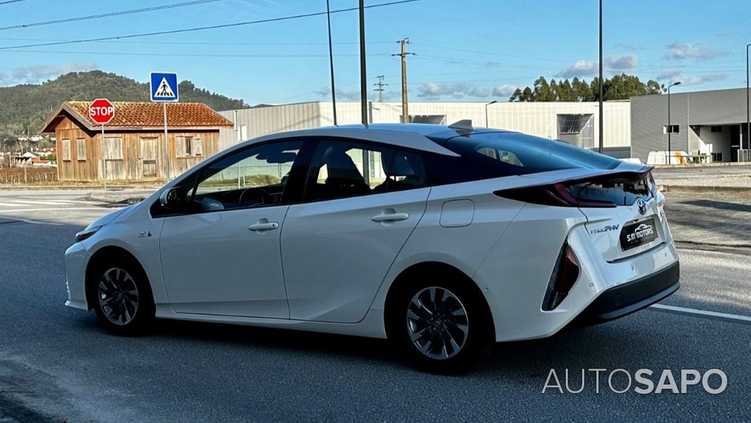 Toyota Prius 1.8 Plug-In Luxury+Pele de 2018